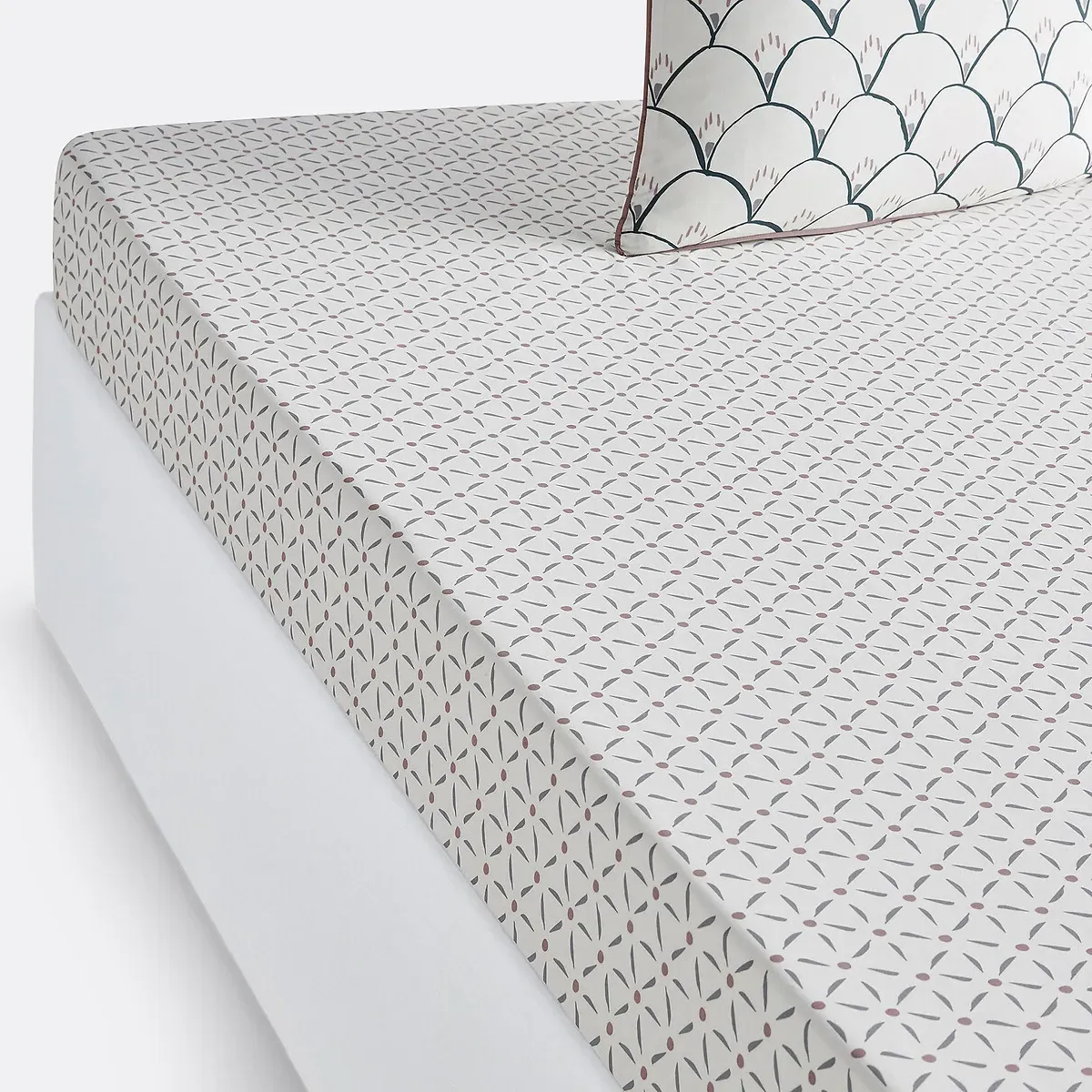 Elka Graphic Fitted Sheet - Printed, Cotton Percale product