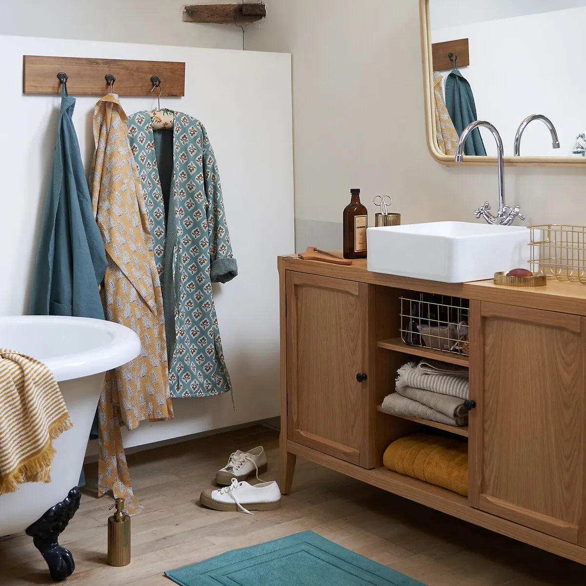 Eugénie Double Basin Vanity Unit - Natural, Oak Veneer alternate view