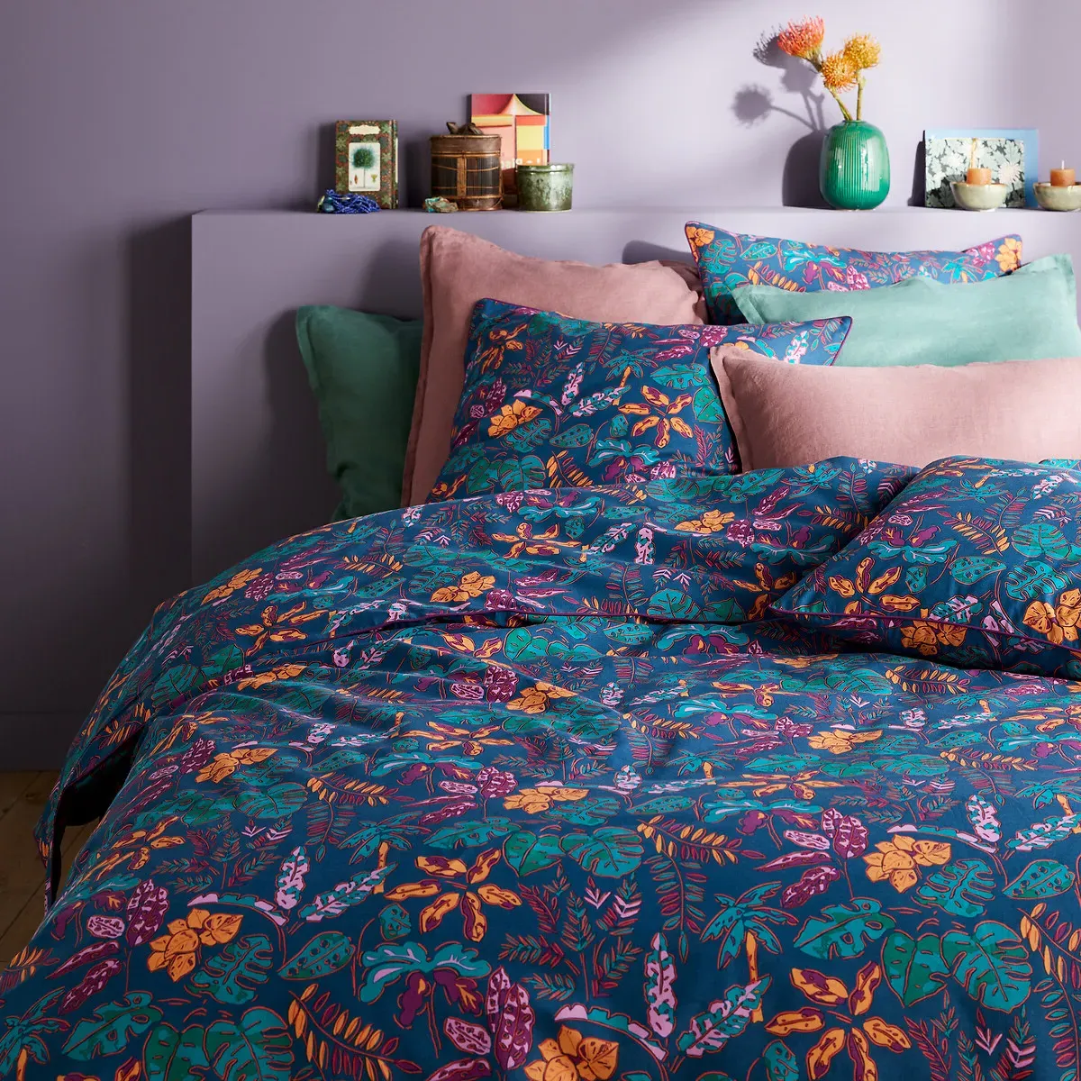 Foliaro Recycled Cotton Pillowcase - Tropical Print alternate view