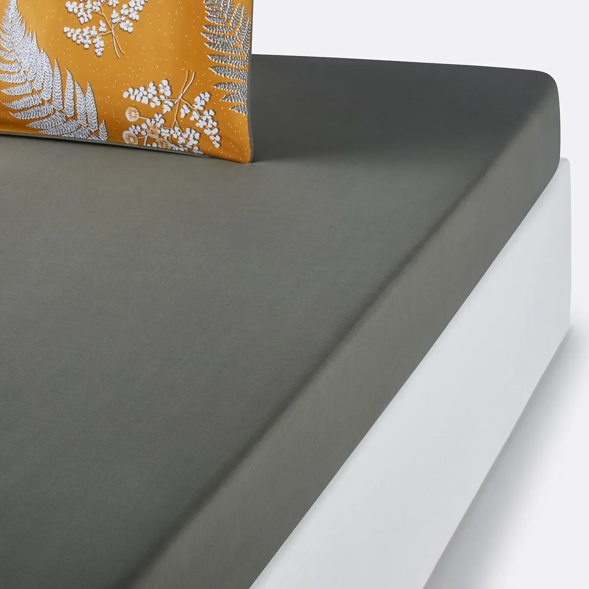 Fougère Fitted Sheet 200 Thread Count - Khaki, Cotton Percale product