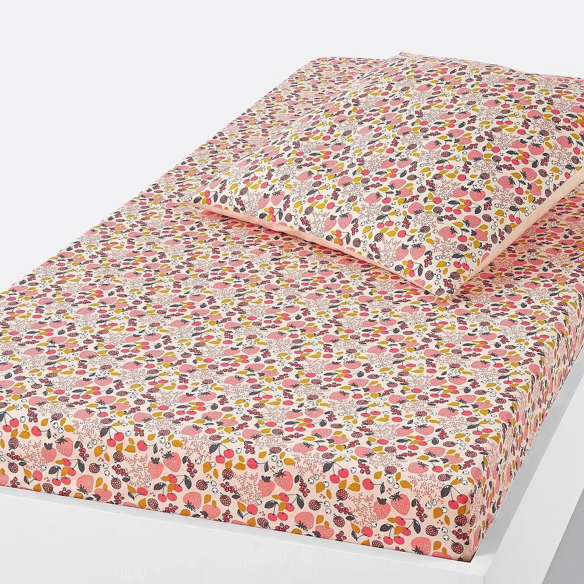 Fraise Fitted Sheet - Pink Print, Cotton product