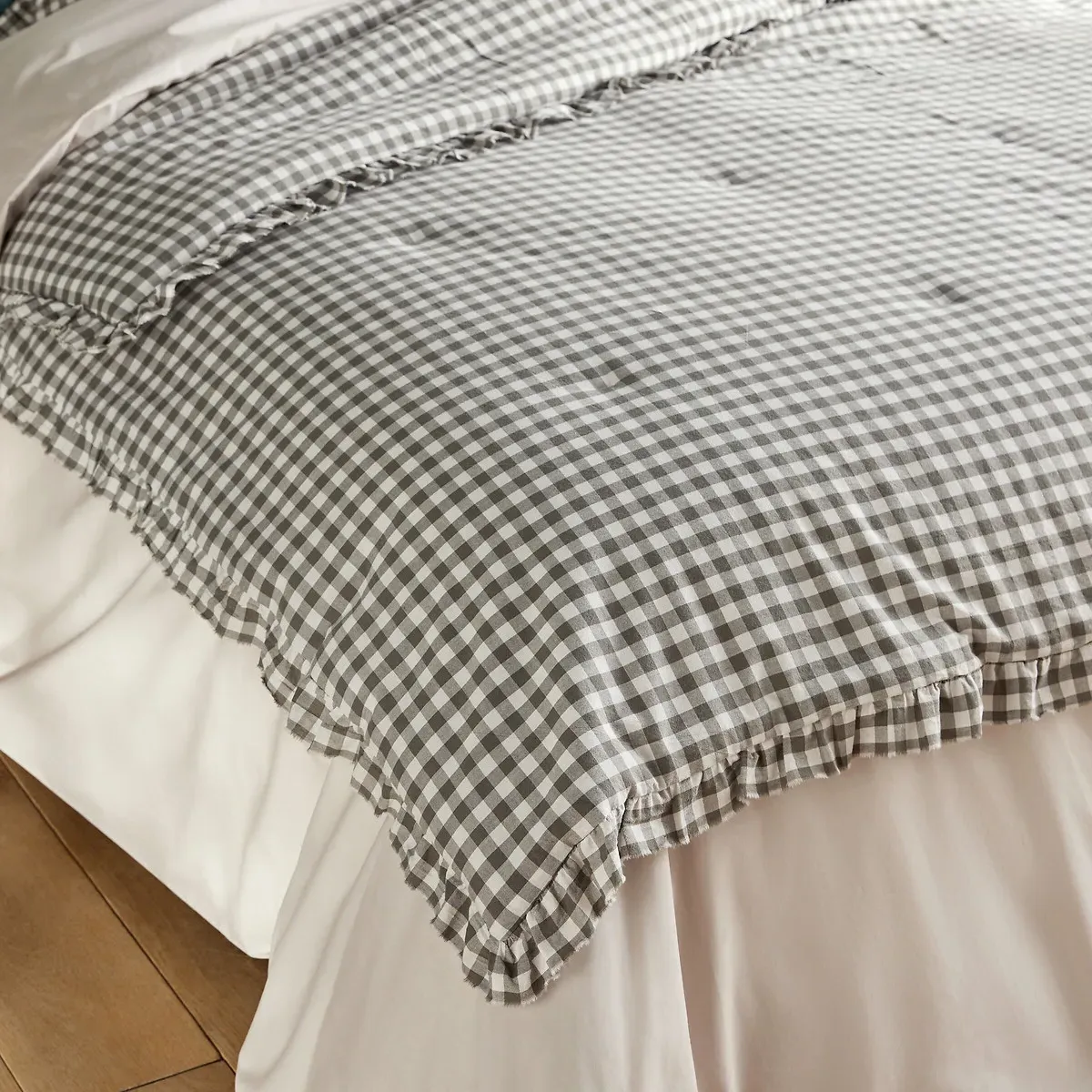 Georgette Gingham Quilted Bedspread - Khaki Green, Cotton alternate view