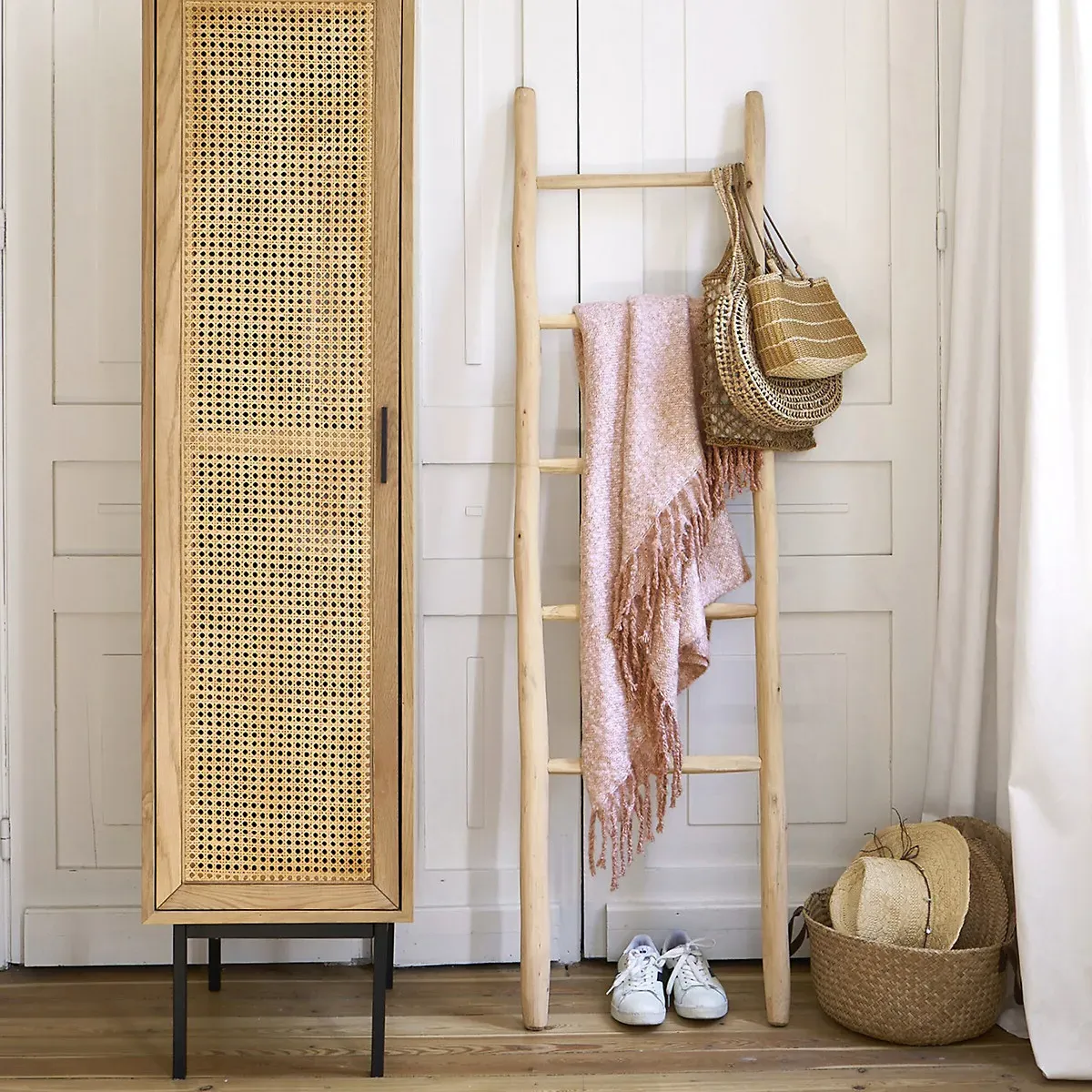 Ghada 5-Rung Ladder Towel Rack - Natural, Willow Wood alternate view