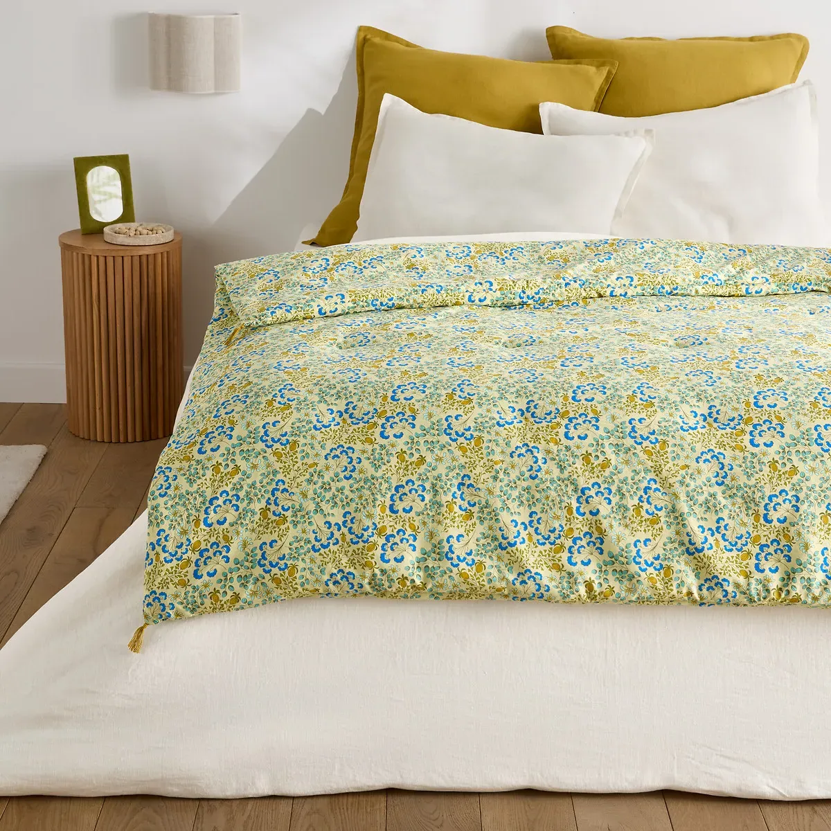 Hanoi Floral Print Quilted Quilt - Cotton product