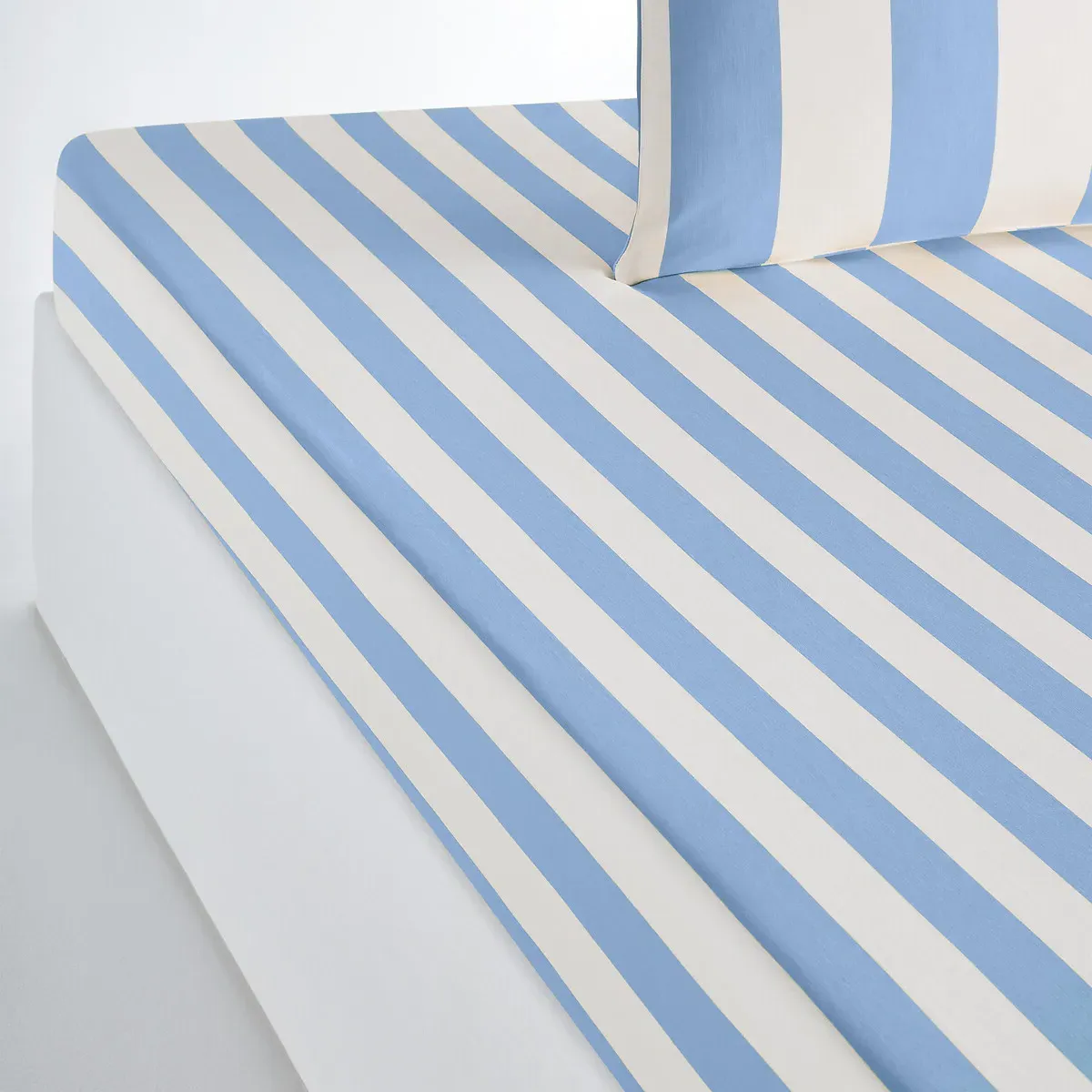 Hendaye Fitted Sheet Mattress Depth 25cm - Blue Striped, Cotton product