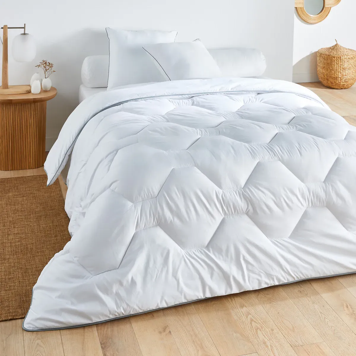 Hotel Comfort Warm Duvet - White, Microfibre product