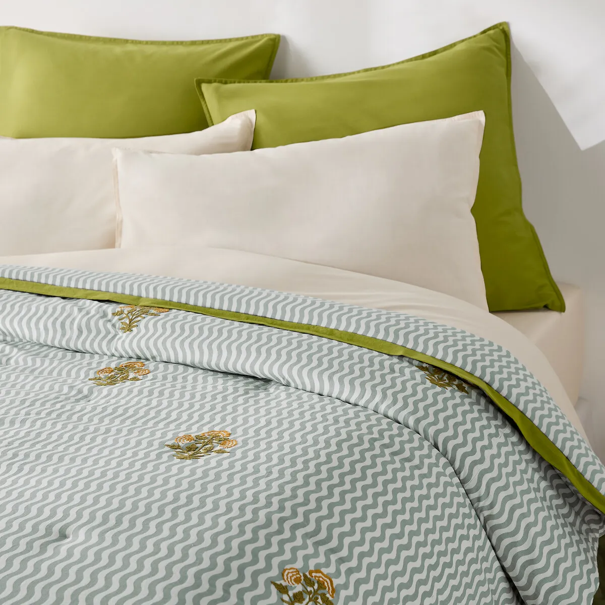 Jani Quilted Bedspread - Stripe Print, Cotton alternate view