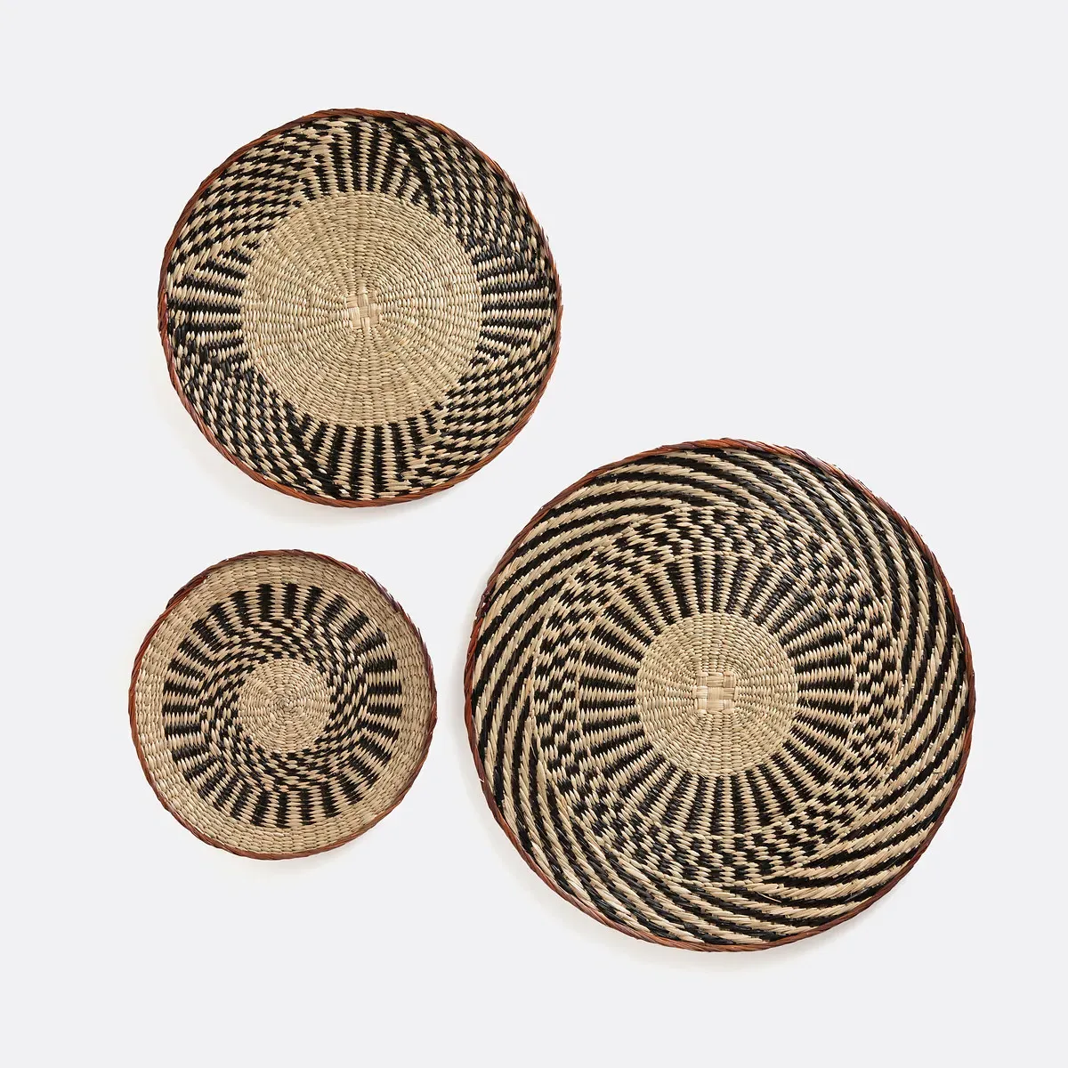 Jutlo Set of 3 Round Woven Straw Wall Decorations - Multi-Coloured product