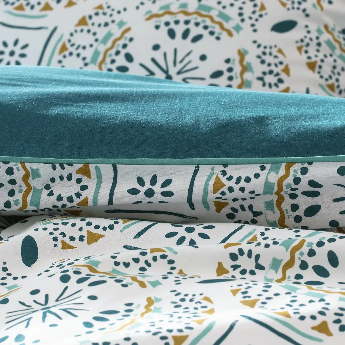 Keyiah Floral Duvet Cover - Green, Cotton alternate view