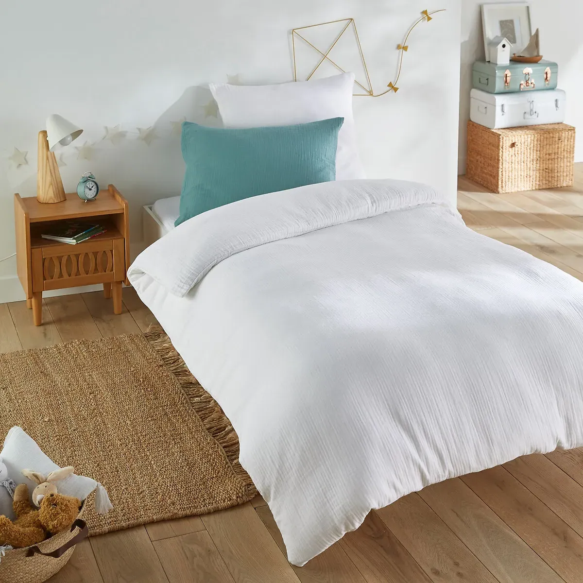 Kumla Plain Cotton Muslin Fitted Sheet - White alternate view