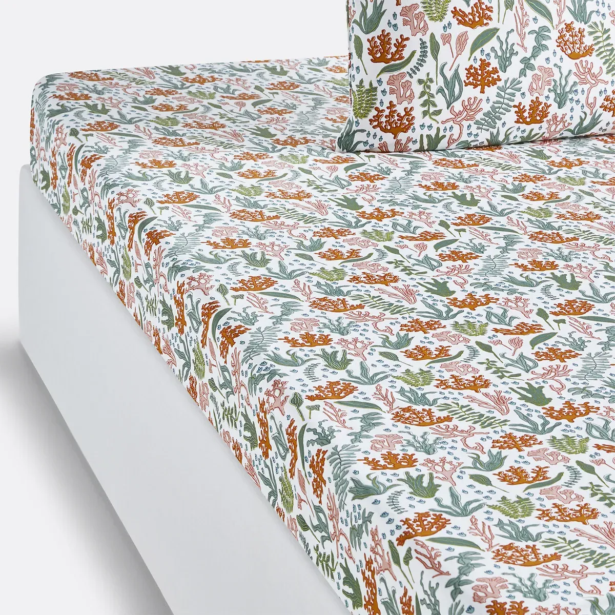 Lara Floral Cotton Fitted Sheet - Printed product