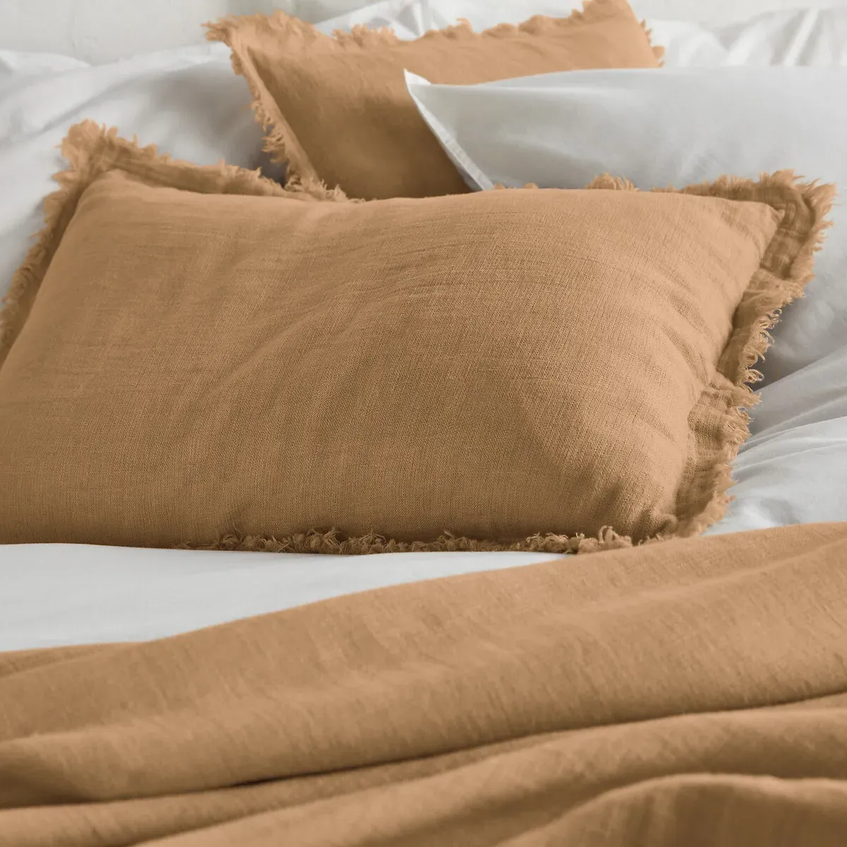 Linange Washed Linen Bedspread - Tobacco alternate view