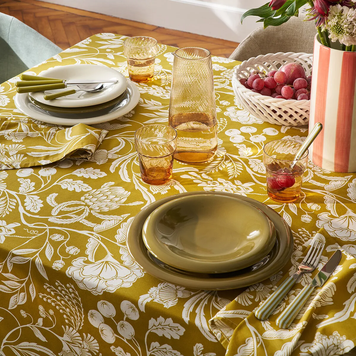 Linda Floral Cotton Napkins Set of 4 - Printed alternate view