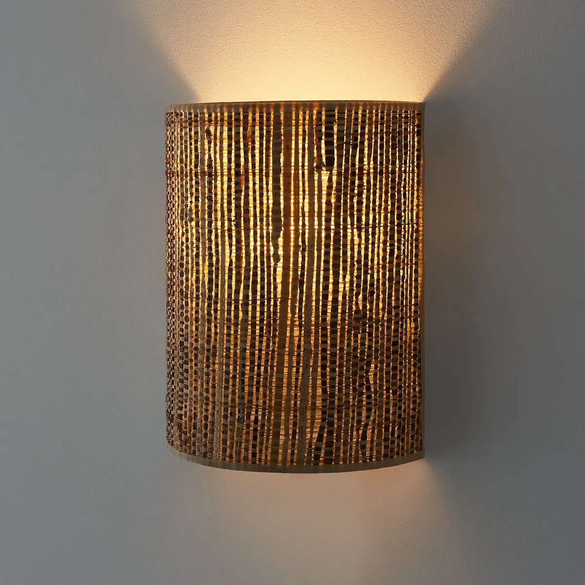 Lisoa Wall Lamp - Natural, Raffia alternate view