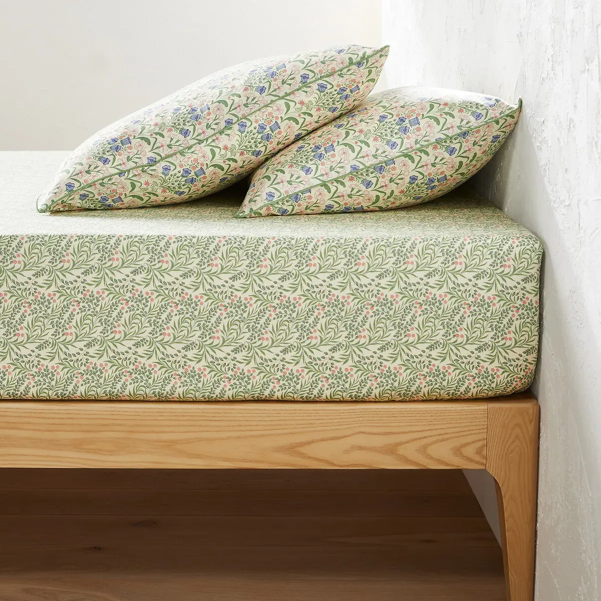 Lizbeth Fitted Sheet - Floral Print, Cotton Satin product