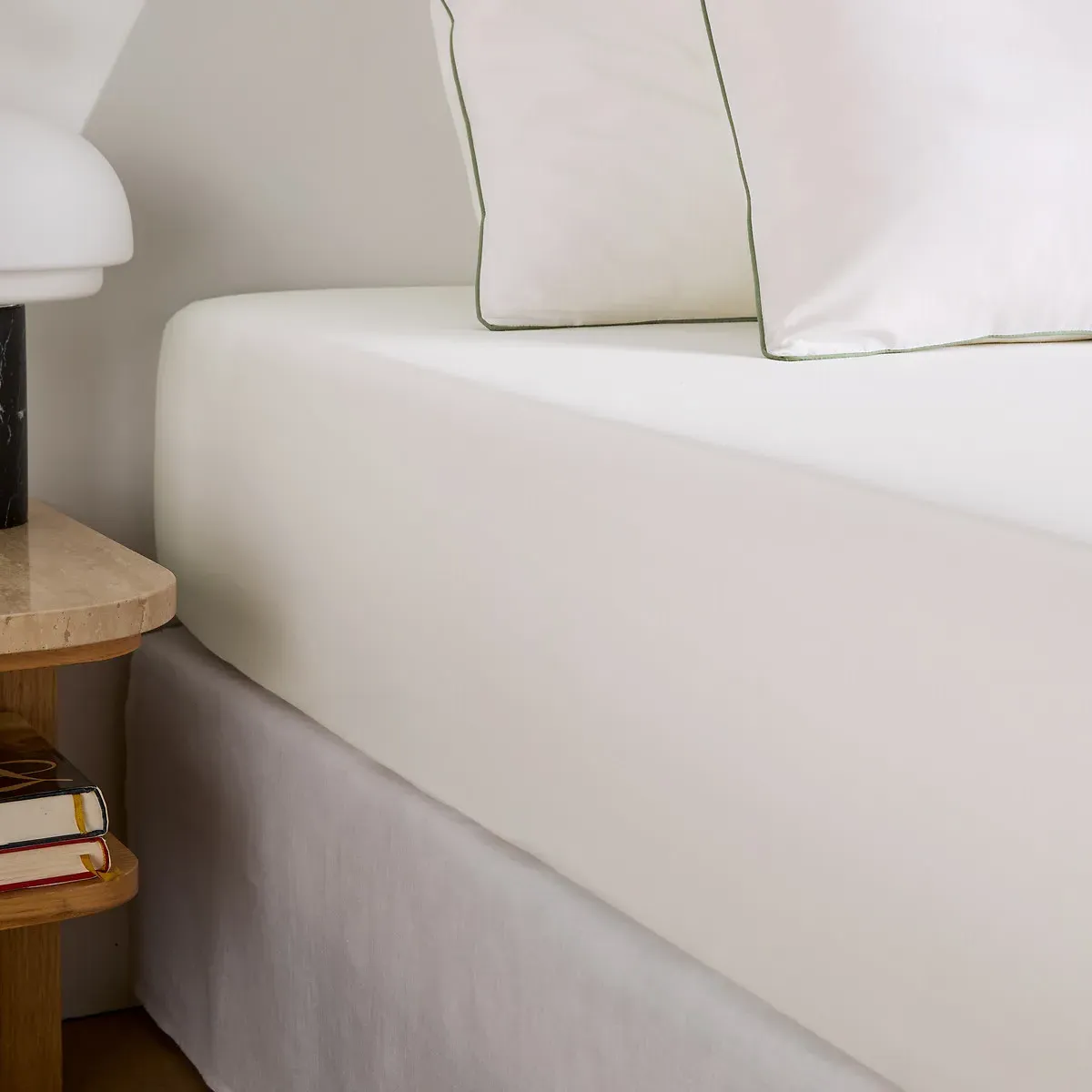 Lona Fitted Sheet with 30cm Flap - White, Lyocell/Cotton product