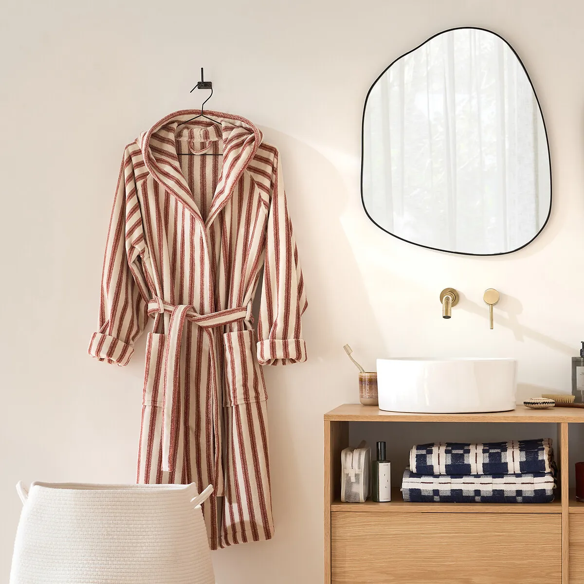 Makeba Hooded Bathrobe - Ecru, Cotton Velour alternate view