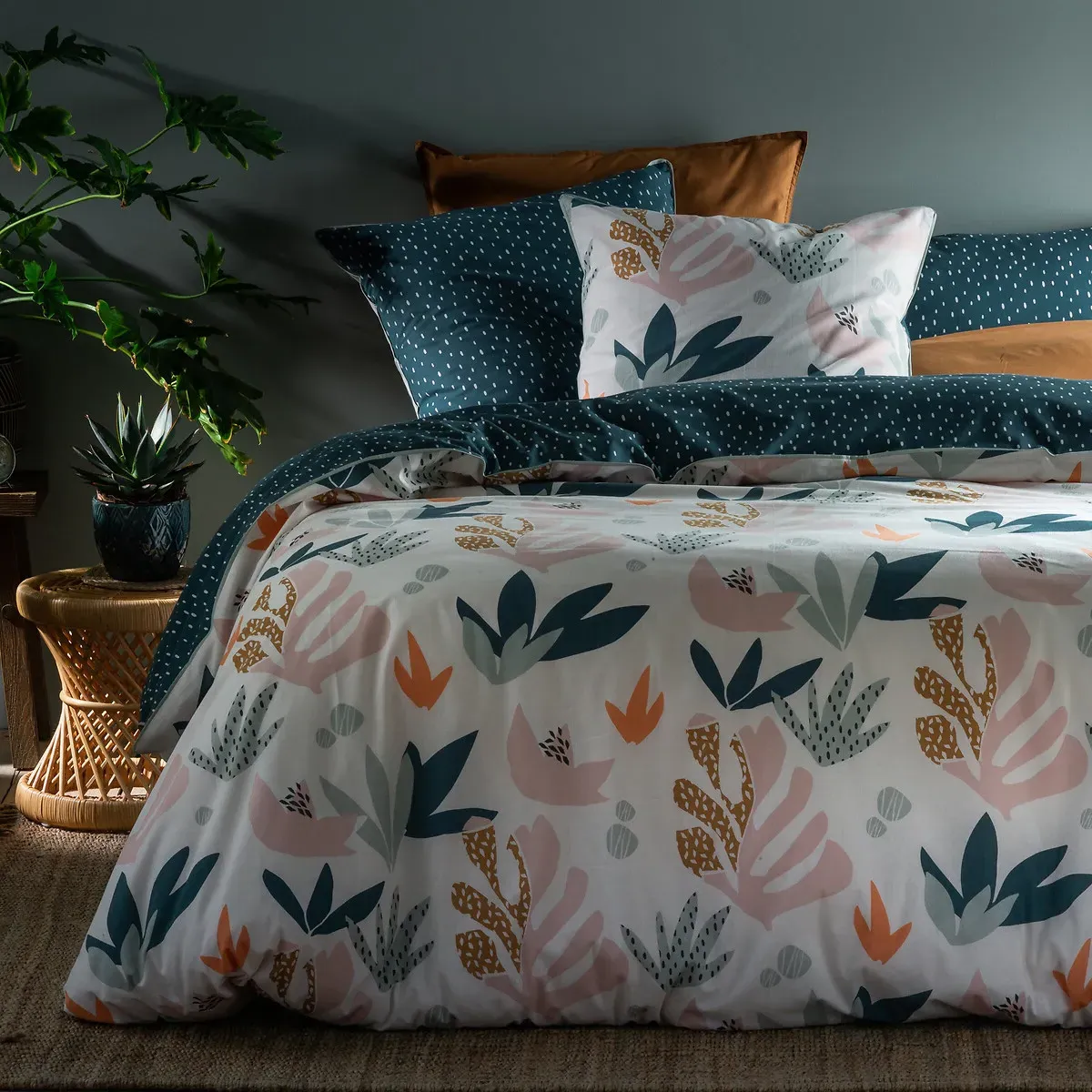 Maranhao Graphic Floral Duvet Cover - Cotton product