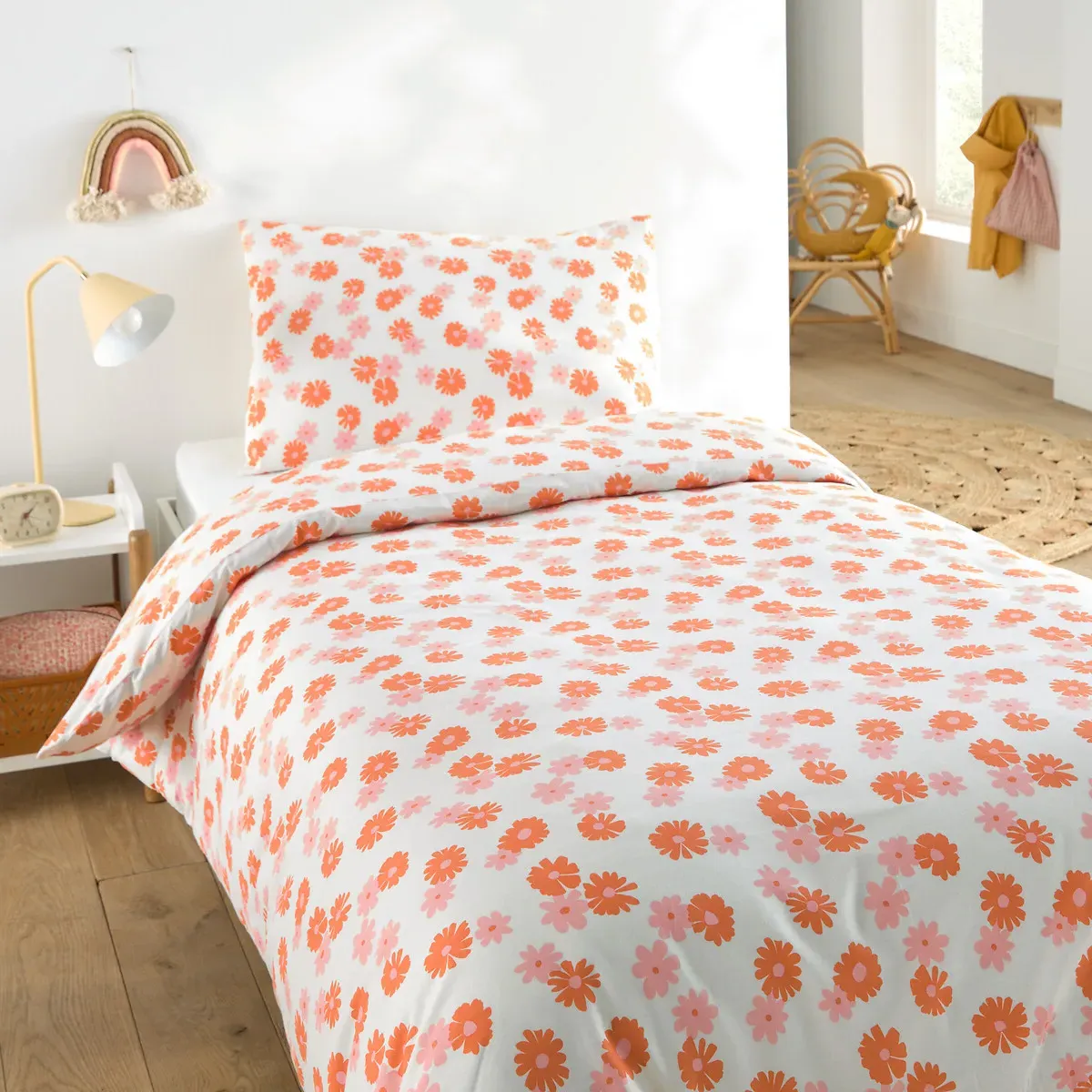 Marguerites Duvet Cover Set with Rectangular Pillowcase - Cotton alternate view