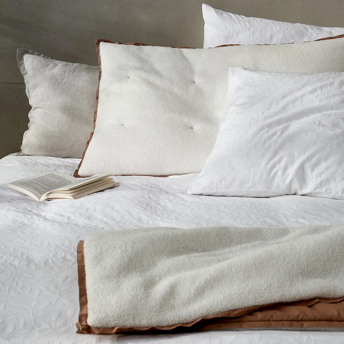 Miren Pillowcase - Off-White, Cotton alternate view