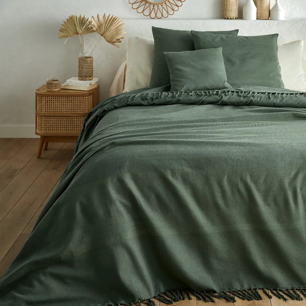 Nedo Fringed Bedspread - Green, Cotton product