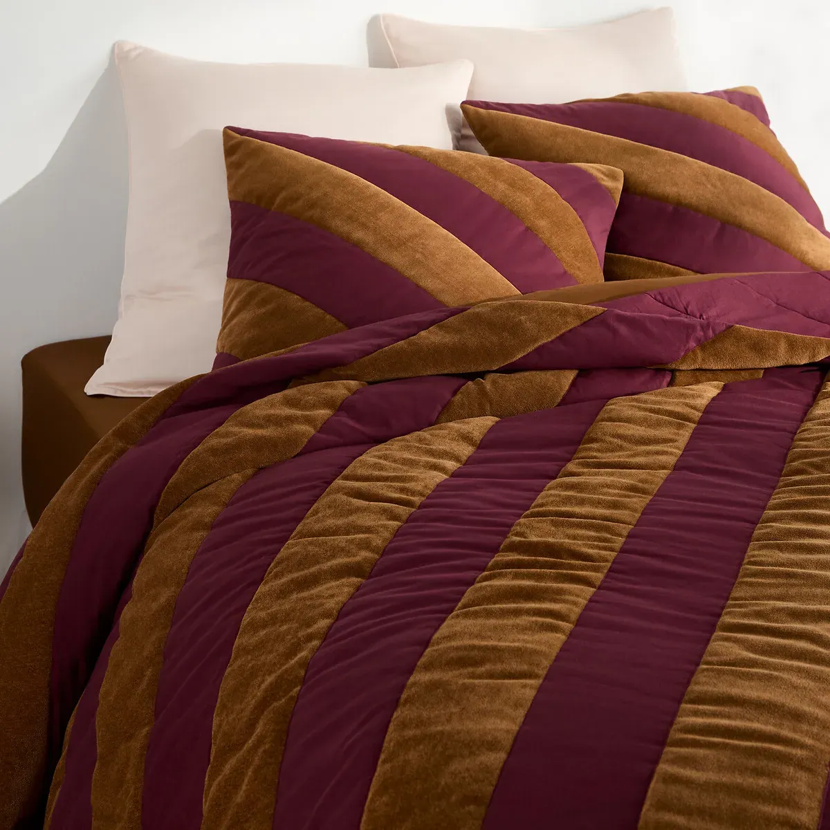 Odile Striped Quilted Bedspread - Cotton, Velour alternate view