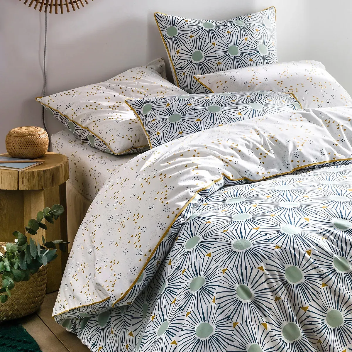 Oja Geometric Floral Duvet Cover - Printed, Cotton product