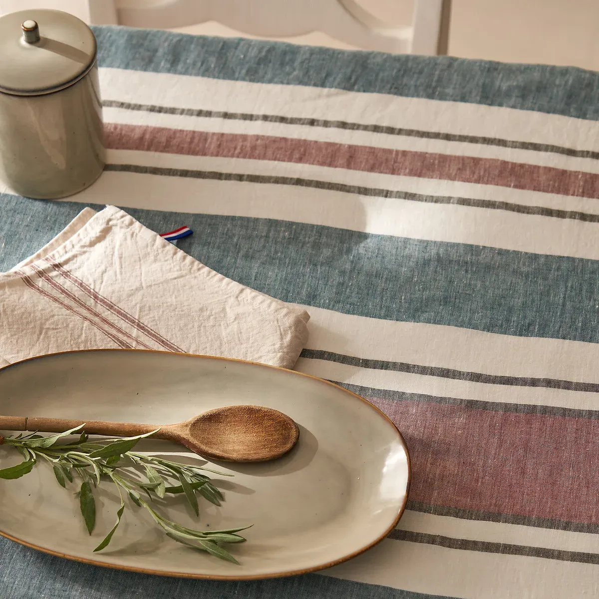 Omora Reactive Enamel Stoneware Serving Dish - Ecru alternate view