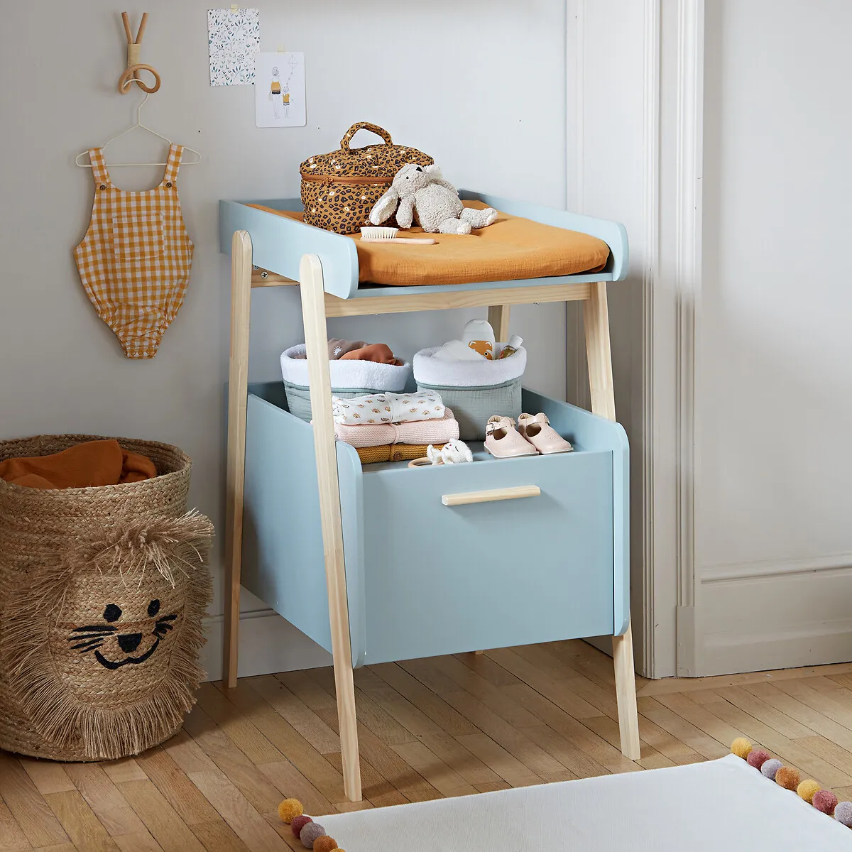 Oreade Changing Table with Drawer - Green, Pine alternate view