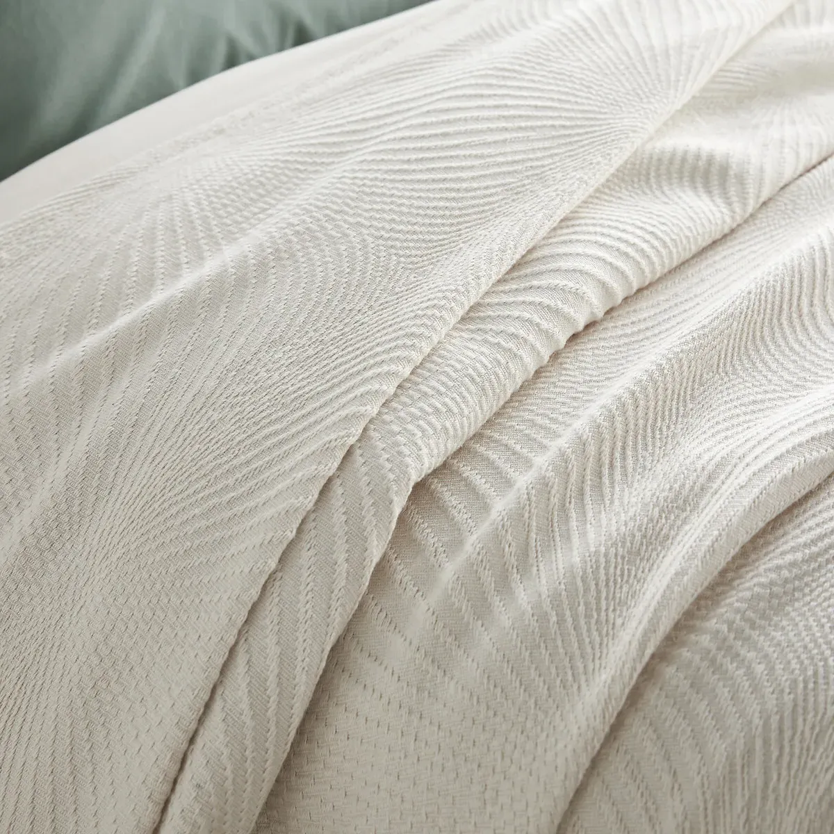 Pampa Cotton Bedspread - Ecru alternate view