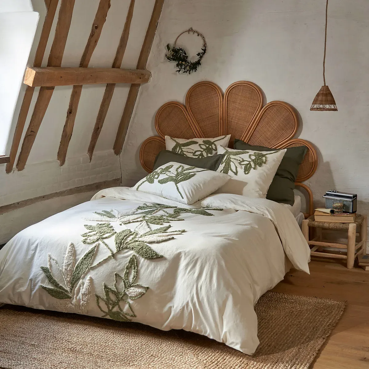 Piana Tufted Foliage Duvet Cover - White, Cotton product
