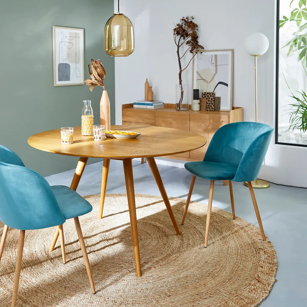 Quilda Round Dining Table - Oak Veneer alternate view