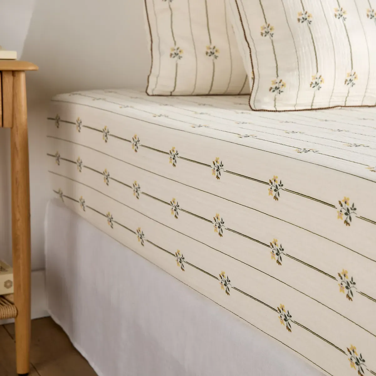 Risetti Floral Print Fitted Sheet with 30cm Flap - Cotton Muslin product