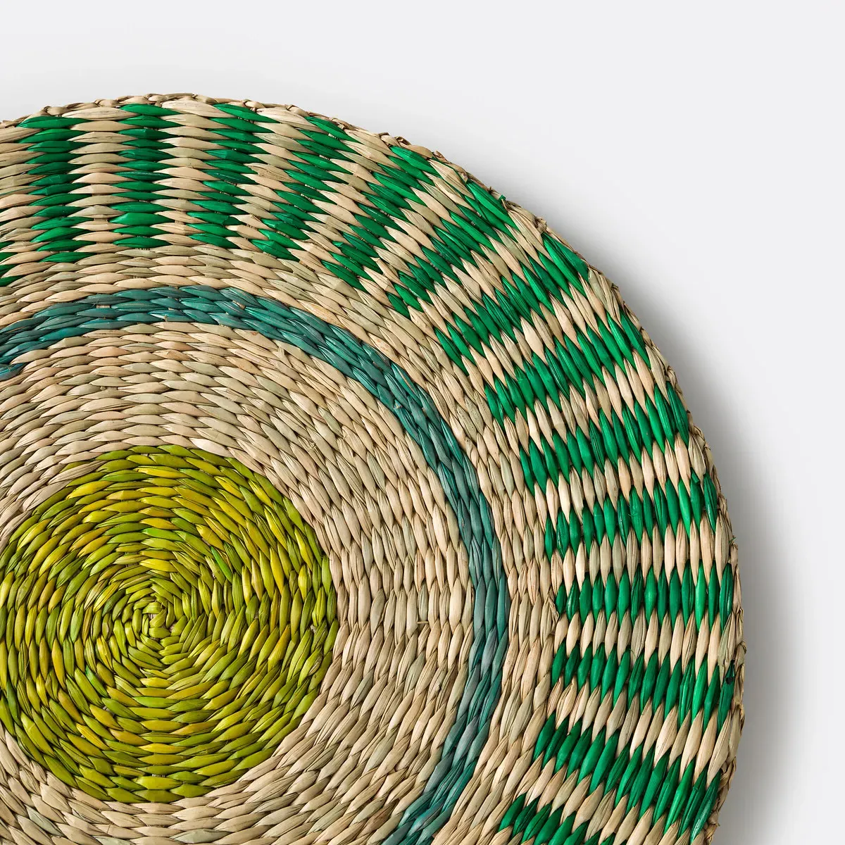 Romix Round Placemats Set of 4 - Woven Straw alternate view