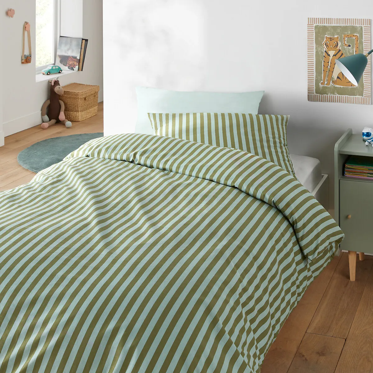 Sacha Single Duvet Cover Set with Rectangular Pillowcase - Green Striped, Cotton alternate view