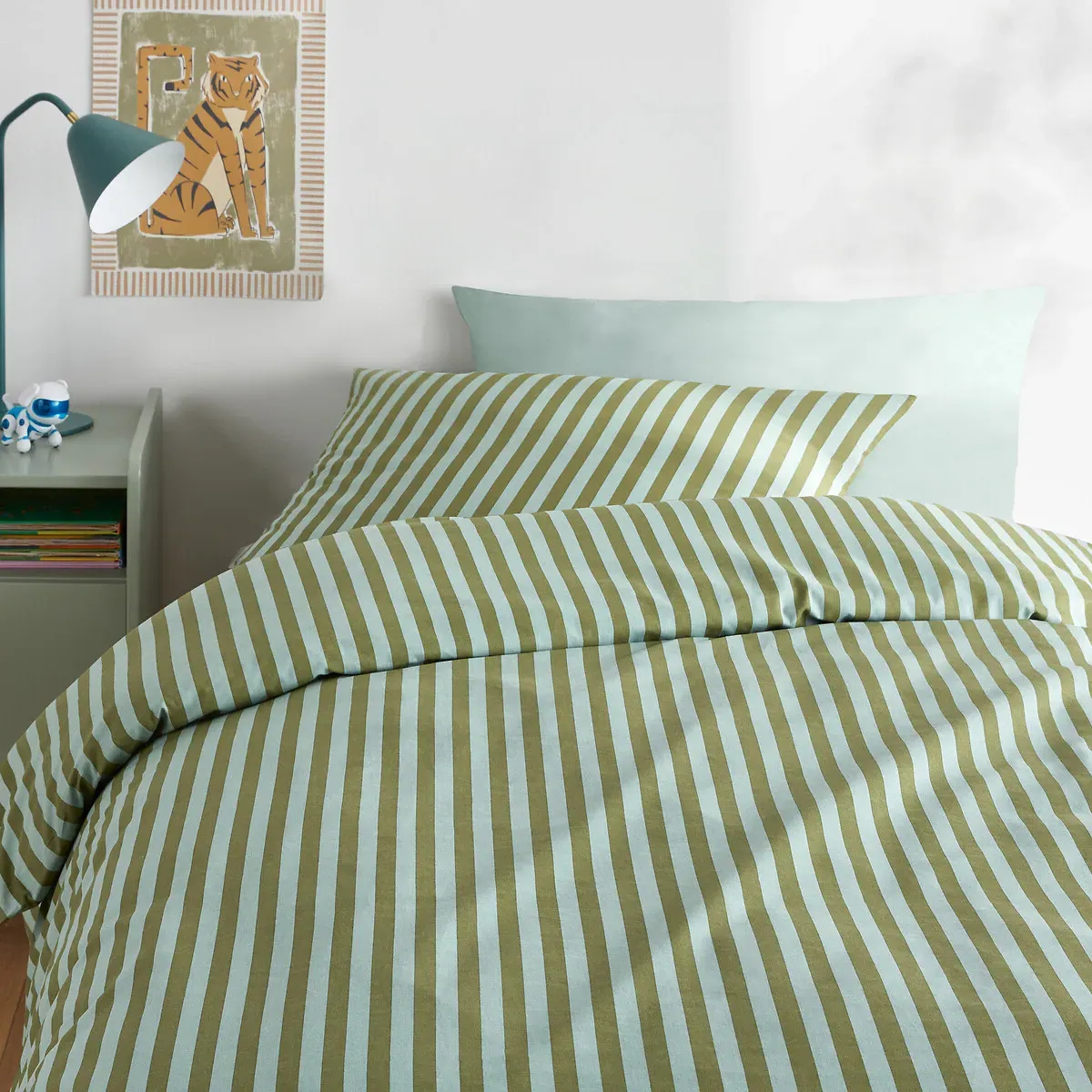 Sacha Single Duvet Cover Set with Rectangular Pillowcase - Green Striped, Cotton product
