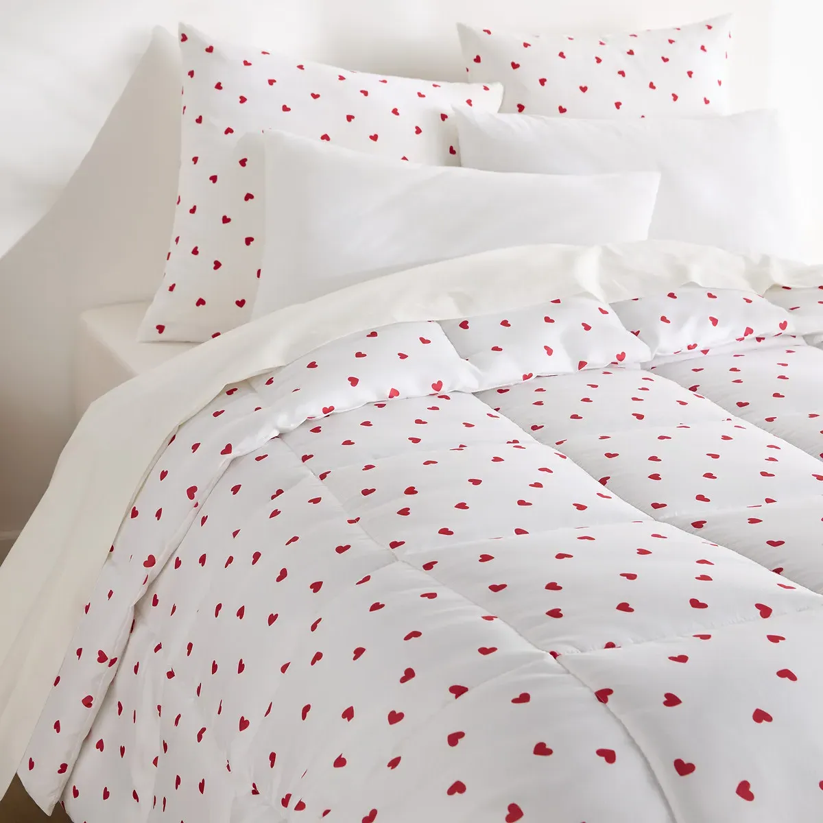 Scacco Heart Print Synthetic Duvet - Recycled Microfibre alternate view
