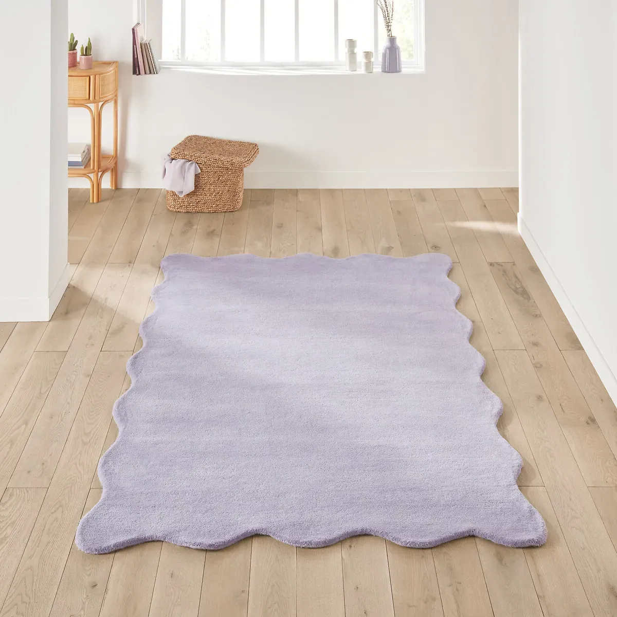 Scalero Scalloped Wool Rug - Lavender product