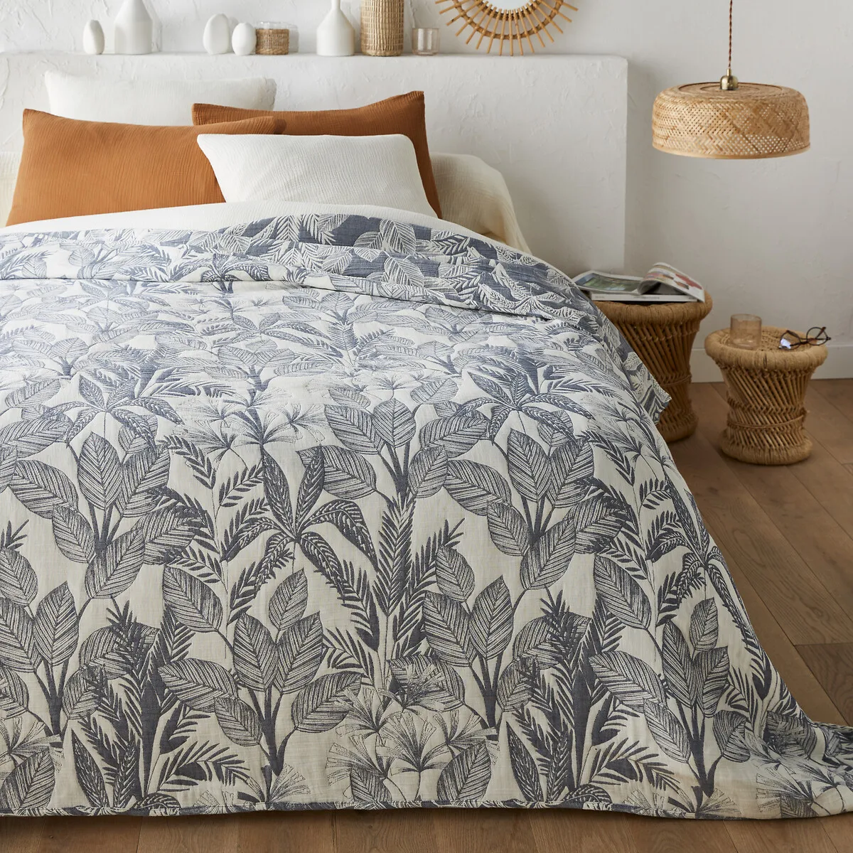 Siamang Reversible Jacquard Bedspread - Blue, Cotton alternate view