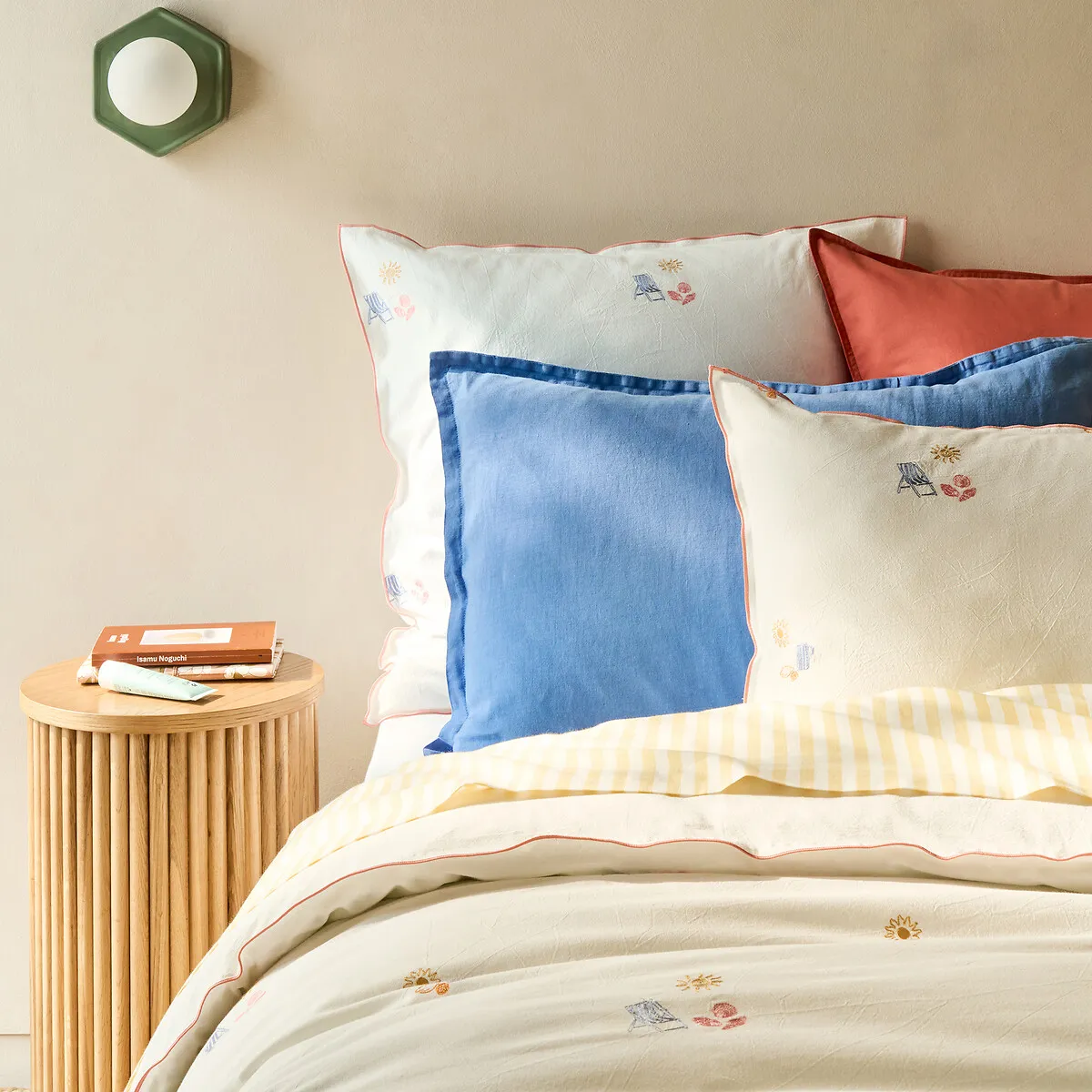 Somero Embroidered Pillowcase - White, Cotton alternate view
