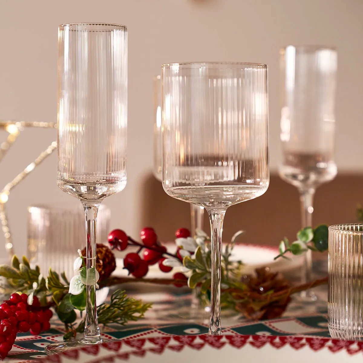 Stria Set of 6 Champagne Flutes - Transparent, Ribbed Glass alternate view