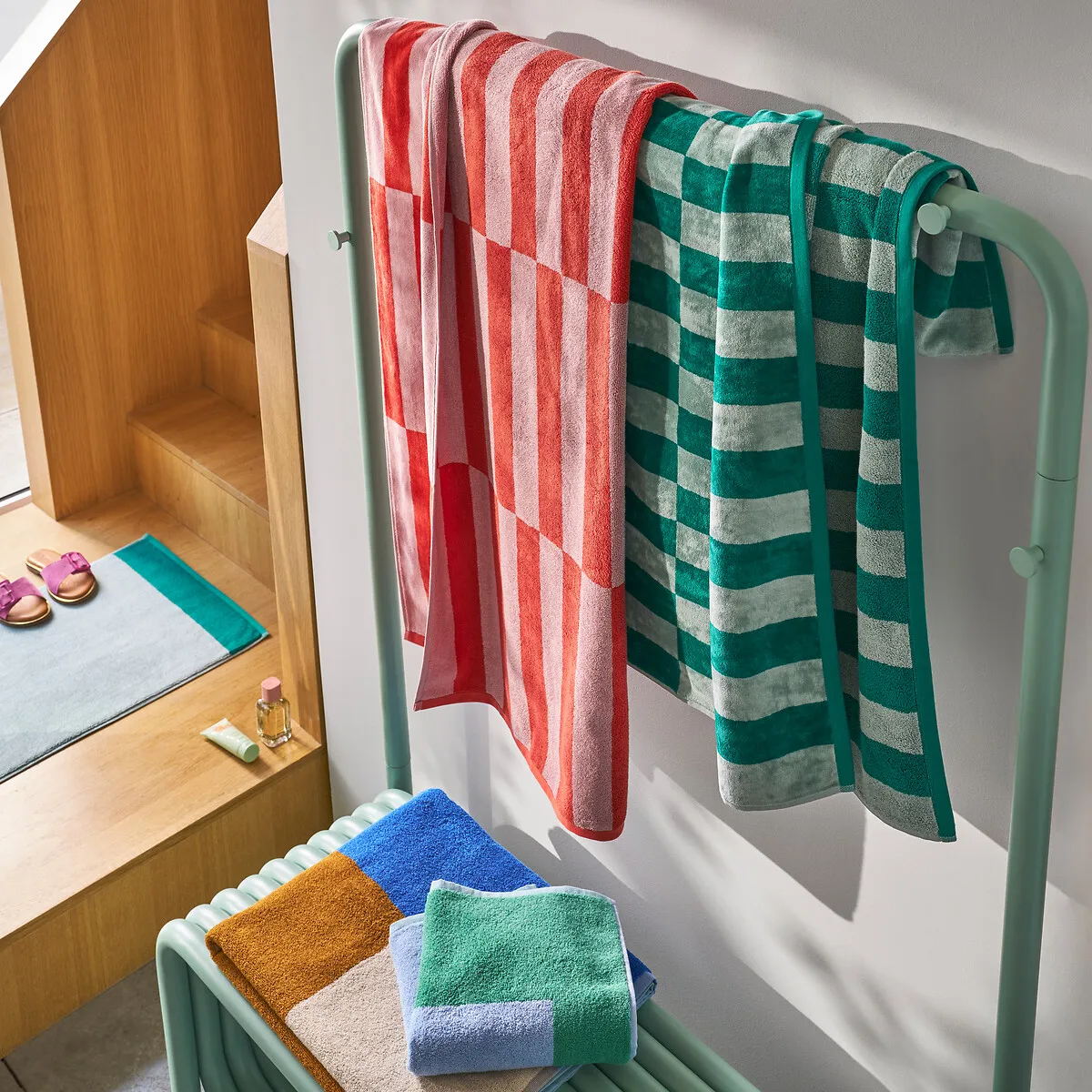 Tabaka Hand Towel - Pink, Cotton alternate view