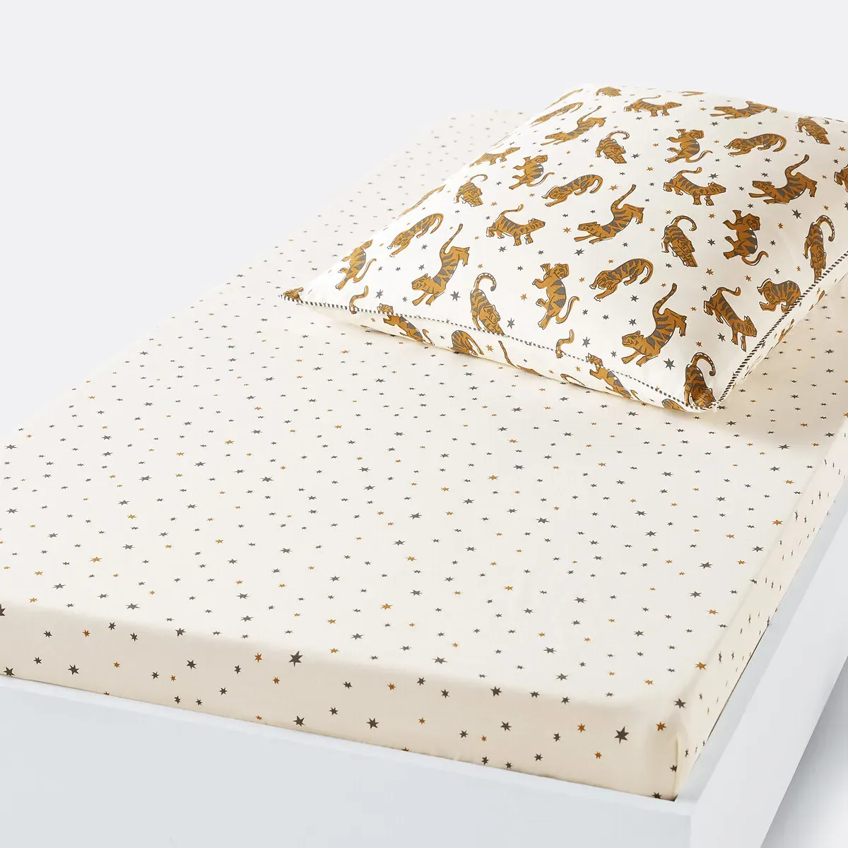 Tigris Recycled Cotton Child's Fitted Sheet - Animal Print product