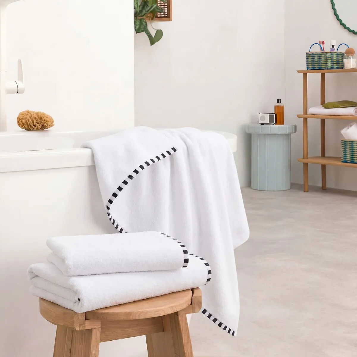 Tiznit Bath Towel - White, Recycled Cotton alternate view
