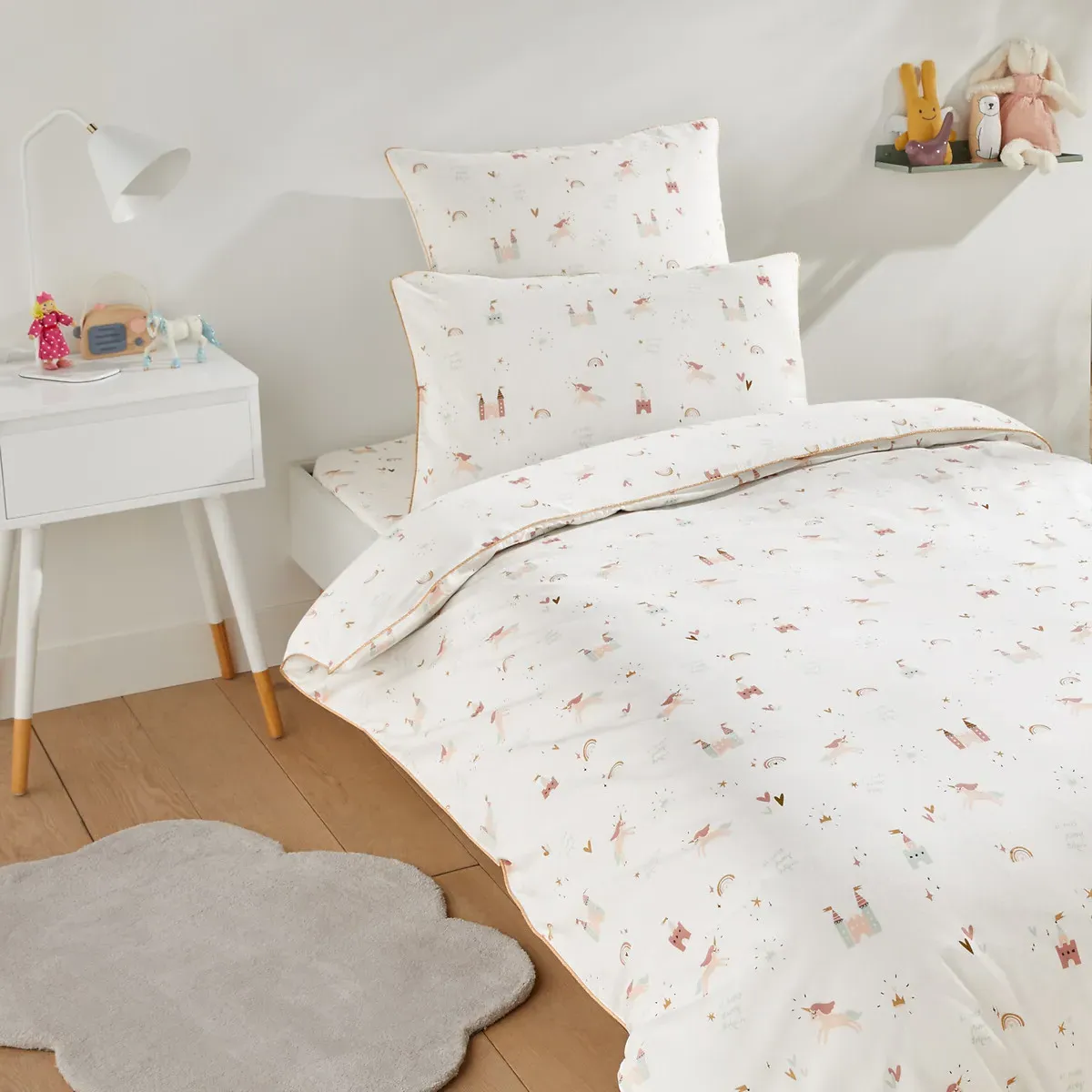 Unicorn Castle Cotton Fitted Sheet - Printed alternate view