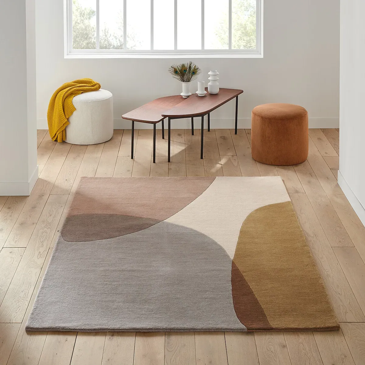 Urbana Graphic Wool Rug - Multi-Coloured product