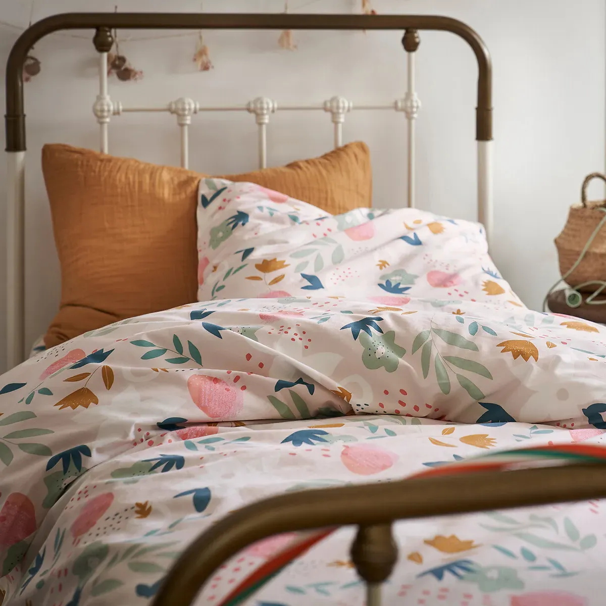 Vahina Floral Organic Cotton Pillowcase - Pink Print product