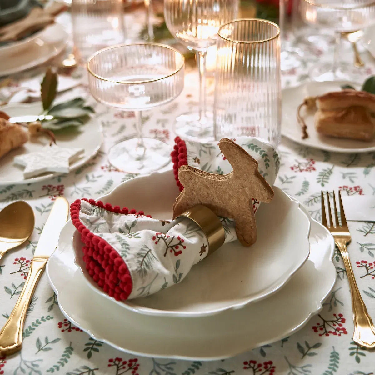 Winter Berry Set of 4 Napkins - Cotton alternate view