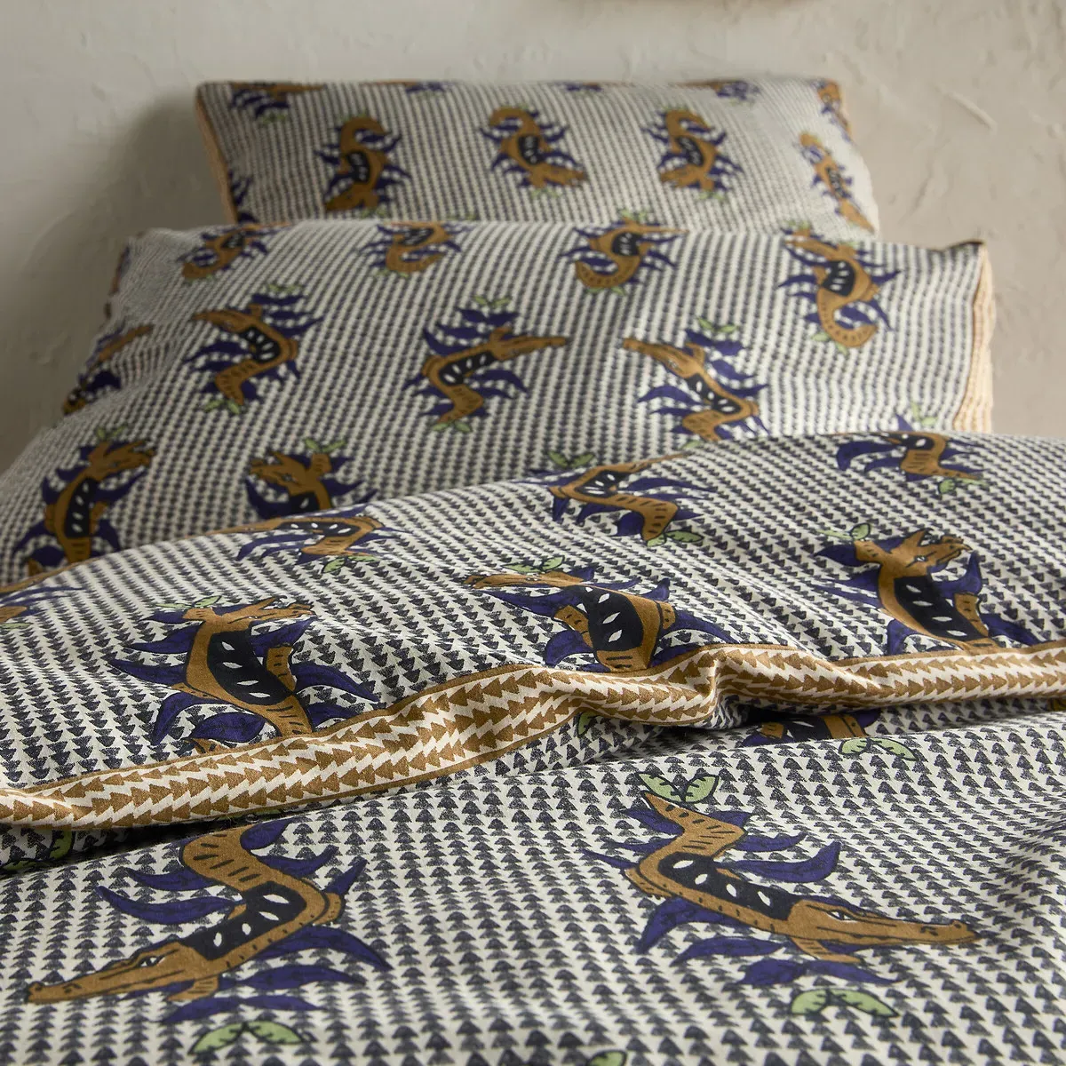 Zakari Duvet Cover with Contrast Edging - Printed, Cotton alternate view