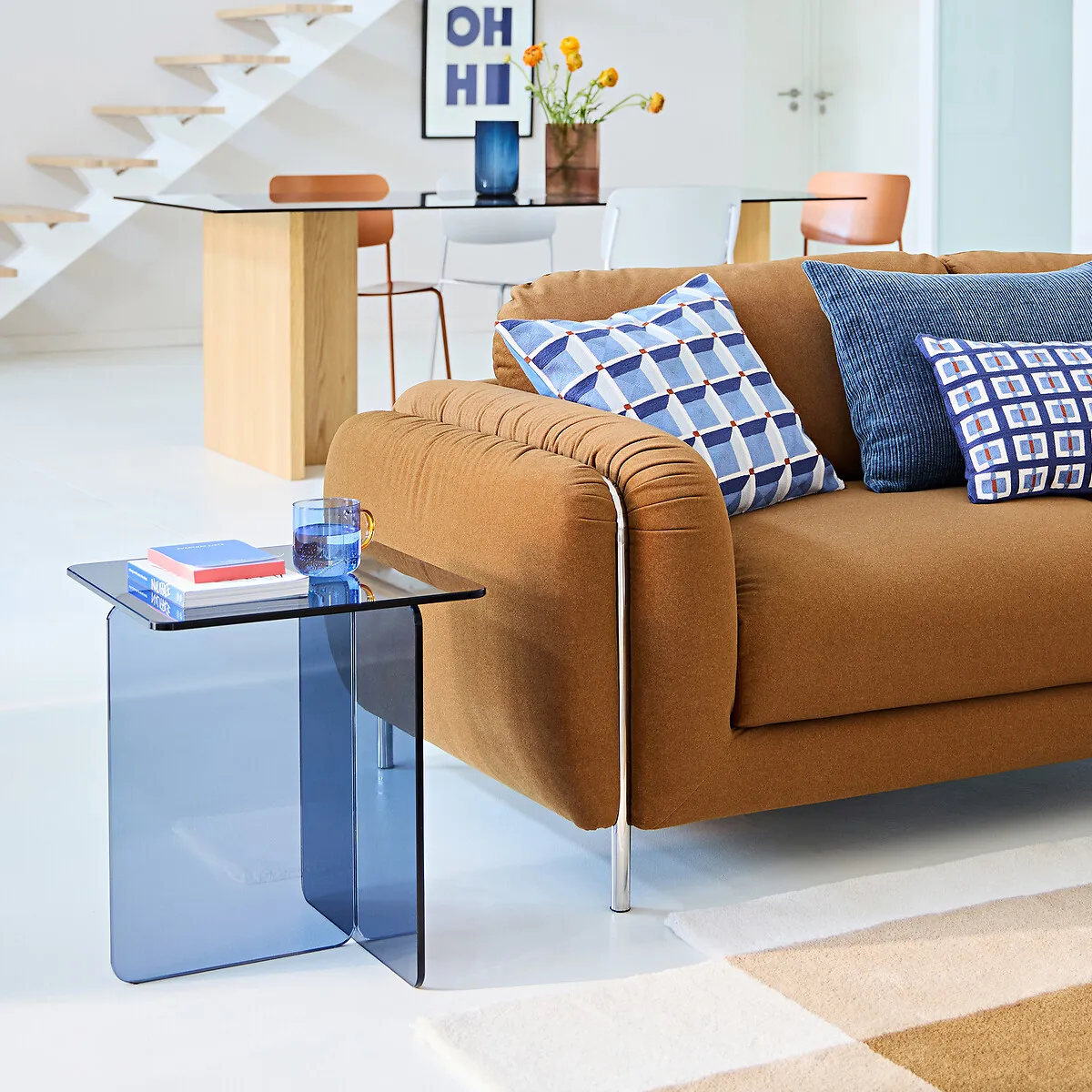 Zaz Side Table - Blue, Tempered Glass alternate view